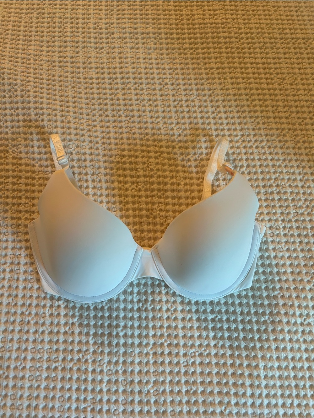 Victoria's Secret White Lightly Lined Smooth
Microfiber Demi Bra NWT 36B